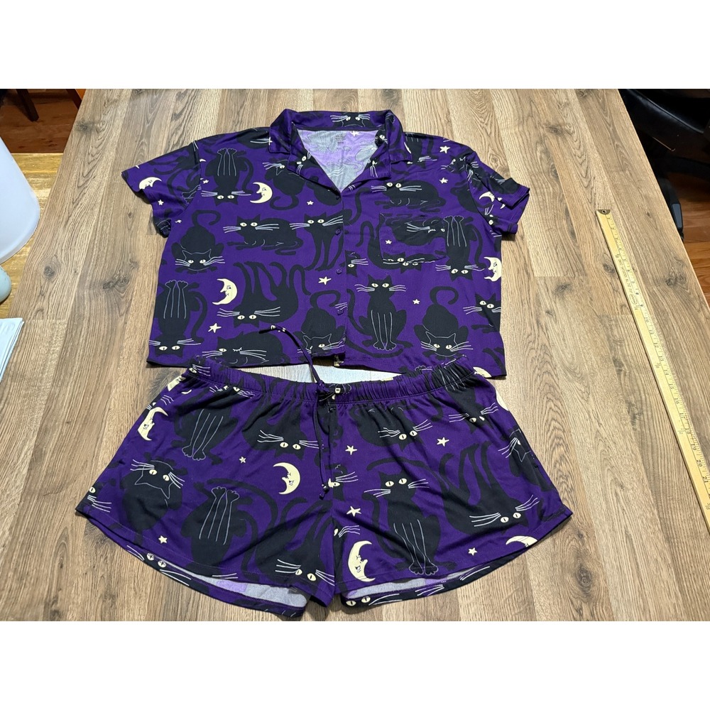 Celebrate Halloween Pajama Set Women Size XL Purple Black Cat Sleepwear Shorts